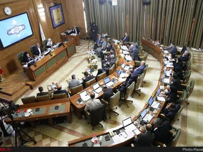 شهرداری تهران ملزم به کاهش مصرف ظروف یکبار مصرف شد
