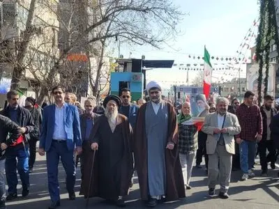 حضور نماینده خوزستان در مجلس خبرگان رهبری در راهپیمایی مردم تهران