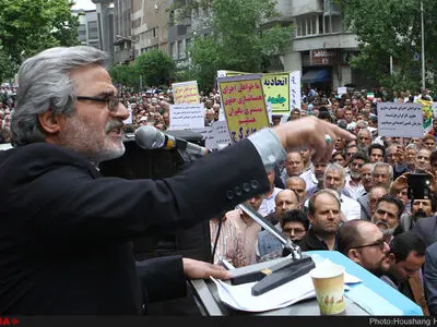 صادقی: حداقل‌ها را از کارگران گرفته‌اند/ تعهد دولت‌ها در برابر نیروی کار فراموش نشود 