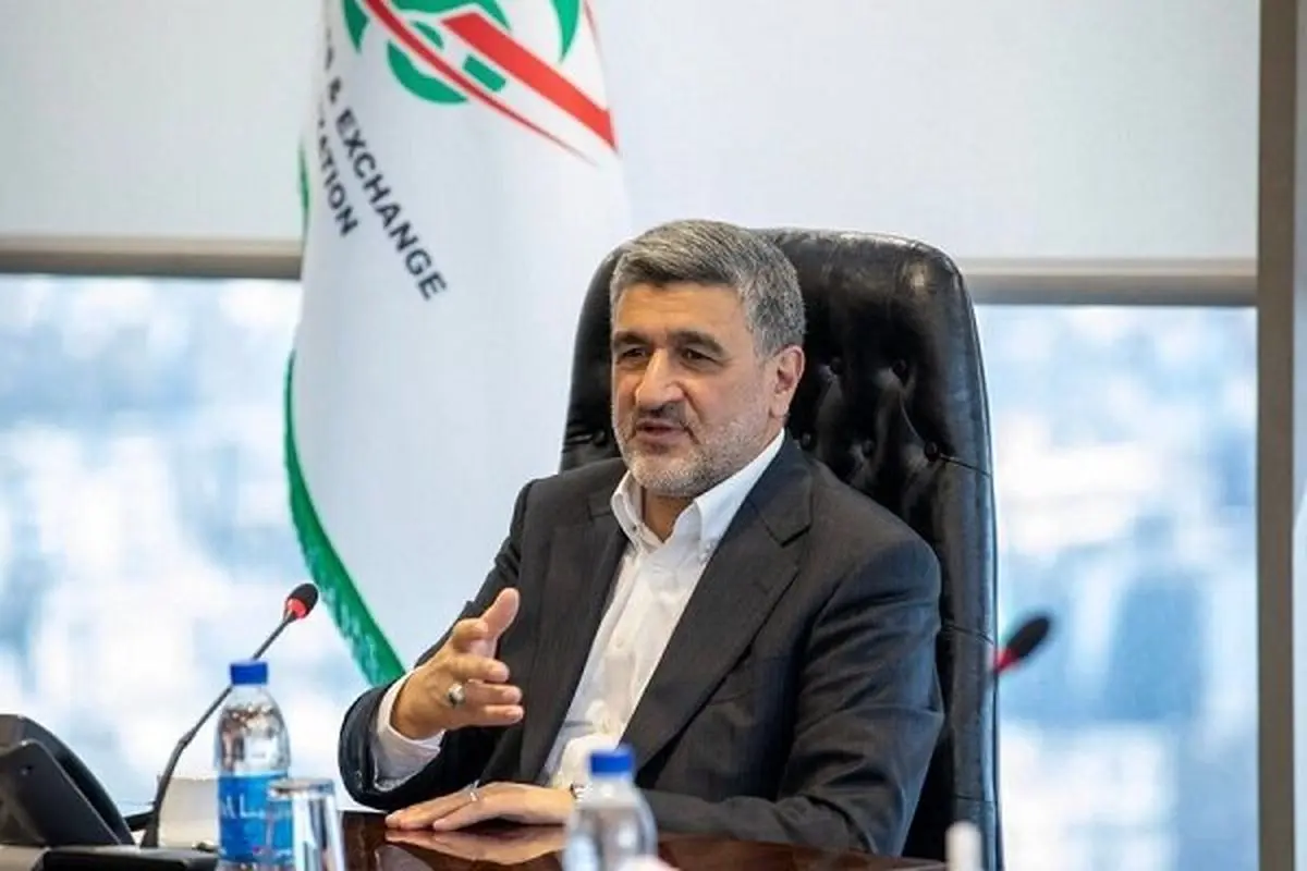 آماده عرضه خودرو در بورس هستیم/ محدودیت قانونی نداریم