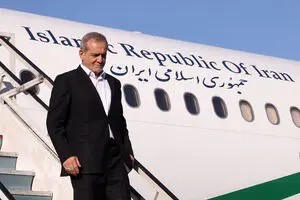 پزشکیان وارد هرمزگان شد