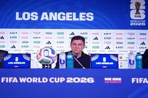 جلسه سرنوشت ساز قلعه‌نویی با فدراسیون فوتبال