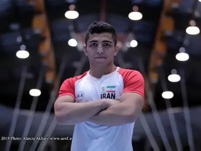 شکست قابل پیش بینی جوان ترین کشتی گیر ایرانی مقابل قهرمان المپیک
