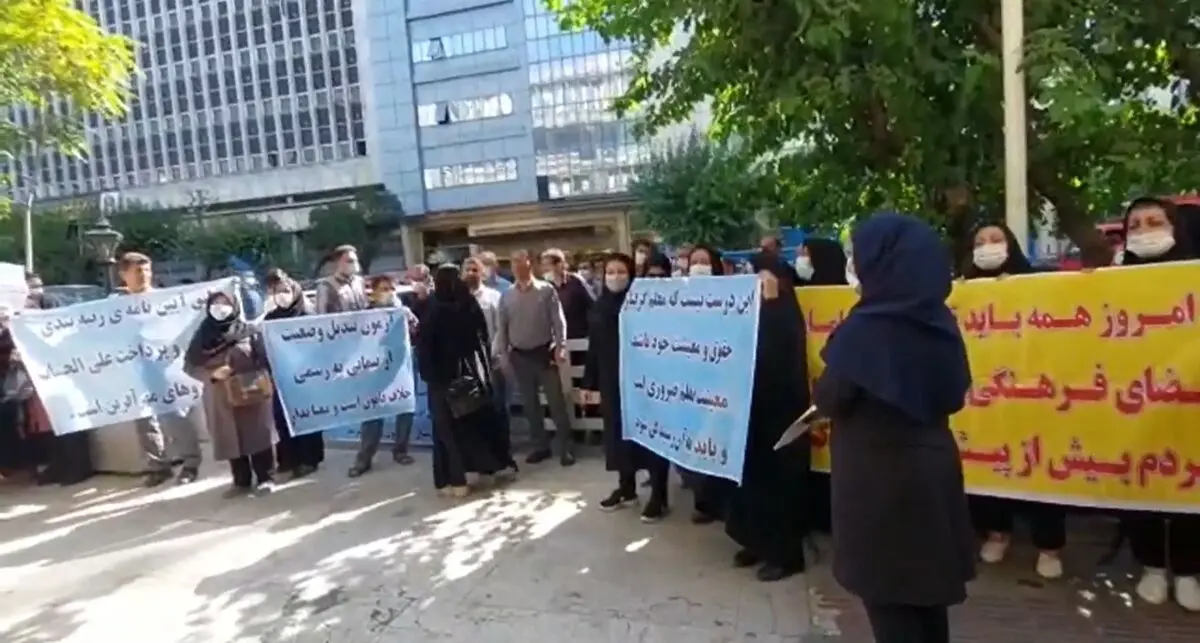 معلمان طرح مهر‌آفرین خواستار روشن شدن وضعیتِ خود براساس رتبه‌بندی معلمان شدند