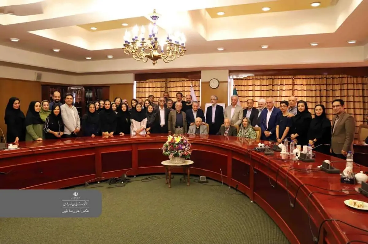 محمدعلی موحّد صدساله شد/ نهیب مرگ بلرزاندم شب و روز!