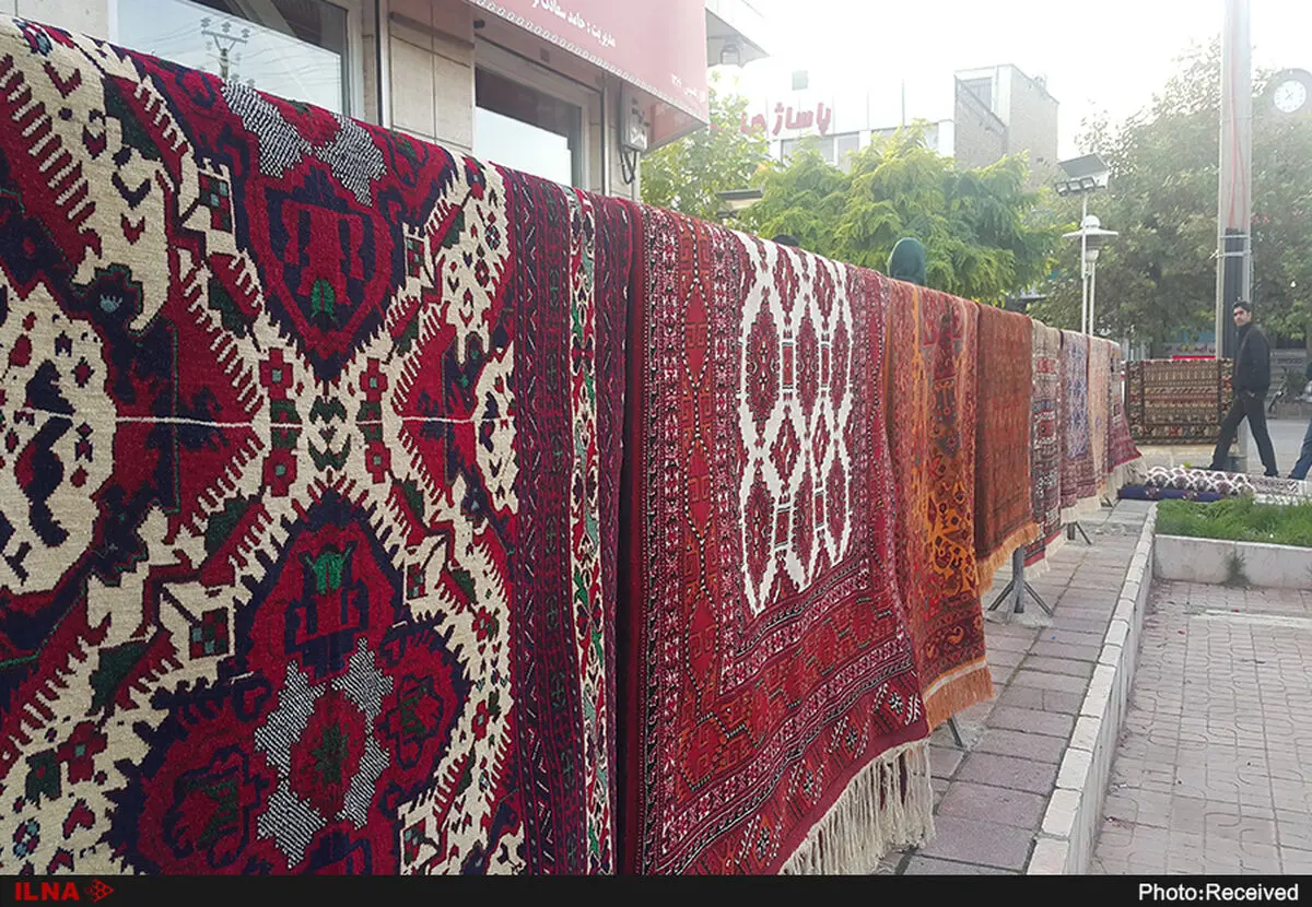 فرش ترکمن بازارچه‌ای برای فروش ندارد/مکان‌یابی خوب نبود، مرکز صنایع‌دستی گنبد تعطیل شد