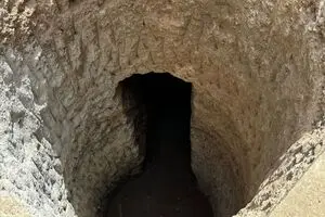 آب‌انبار صفوی در دل خیابان آپادانای اصفهان نمایان شد