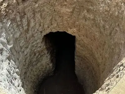 آب‌انبار صفوی در دل خیابان آپادانای اصفهان نمایان شد