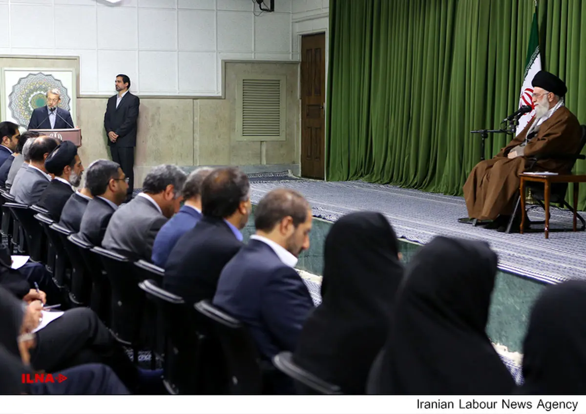 مذاکره‌کنندگان با پافشاری بر مواضع اساسی مصلحت کشور را تأمین کنند
