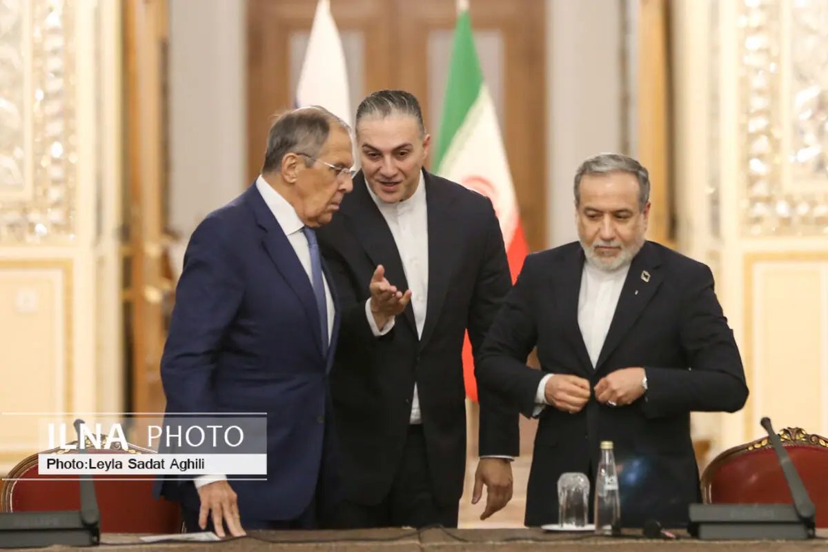 وزير الخارجية الروسي يلتقي نظيره الايراني في طهران