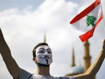 مردم لبنان در اعتراض به ریاضتِ اقتصادی به خیابان‌ها آمدند