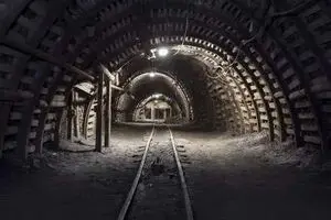 مرگ و مصدومیت ۵ کارگر بر اثر حادثه در معدن زغال‌سنگ ویتنام
