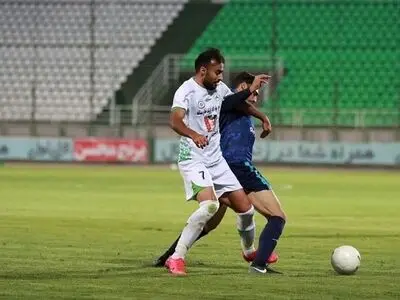 ابراهیم‌زاده: بازیکنان اگر پیشنهادی هم دارند نباید اجازه دهند روی تمرکزشان تاثیر بگذارد/ خطر سقوط فشار سنگینی روی تیم ما ایجاد می‌کند