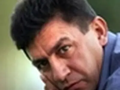 قلعه‌نویی قرارداد خود را با استقلال ثبت کرد / تمدید ۲ ساله قرارداد ژنرال