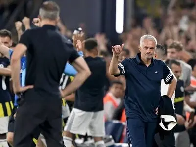 ویدئو نوستالوژی: قهرمانی پورتو با مورینیو در لیگ قهرمانان اروپا 2004‏