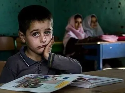 حرمت دانش‌آموزان نیازمند حفظ شود /نباید کیف و لوازم التحریر همه یک شکل باشد