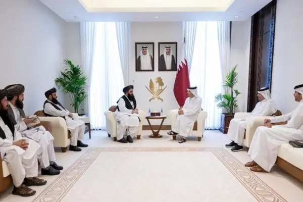 دیدار وزیر خارجه قطر با سرپرست وزارت خارجه افغانستان