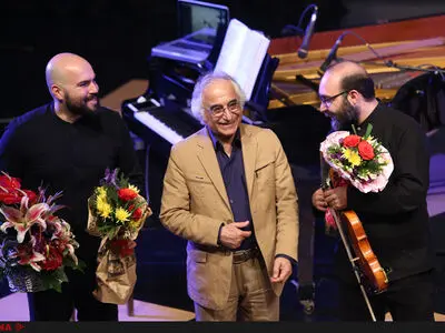 شعرخوانی شمس لنگرودی در کنسرت «ساکن روان»/اولین اجرای «موسیقی تجربه» برگزار شد+فیلم و عکس