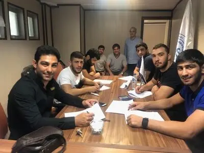 16 کشتی گیر به تیم کشتی آزاد ایران مال پیوستند