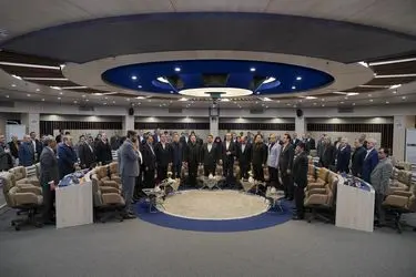 همایش ارزیابی عملکرد ۹ ماهه بانک ملی ایران در حال برگزاری است