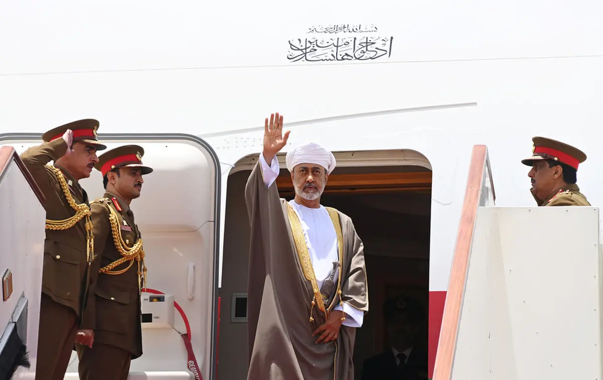 سلطان عمان یزور إیران یوم الأحد