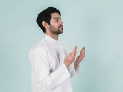 12 دعای سریع الاجابه توصیه شده