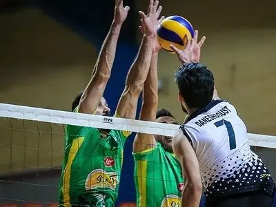 دوئل عطایی و تندروان در فینال لیگ برتر والیبال/ از دبل قهرمانی شهداب تا دهمین مدال هراز آمل