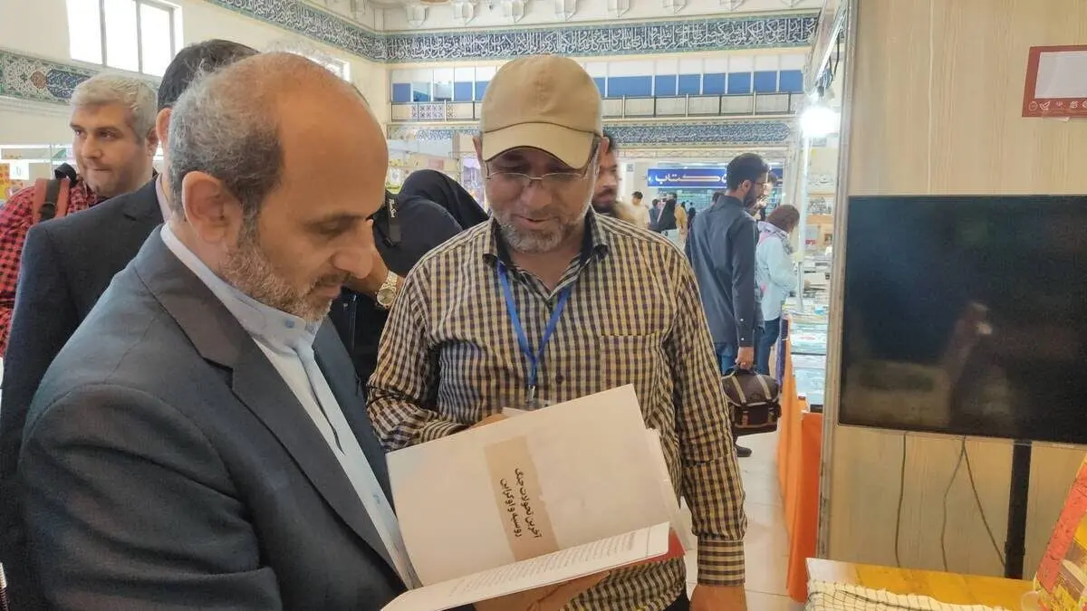 رییس سازمان صدا و سیما از نمایشگاه کتاب بازدید کرد