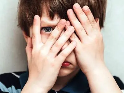 اخبار ناگوار با روان کودک چه می‌کند؟