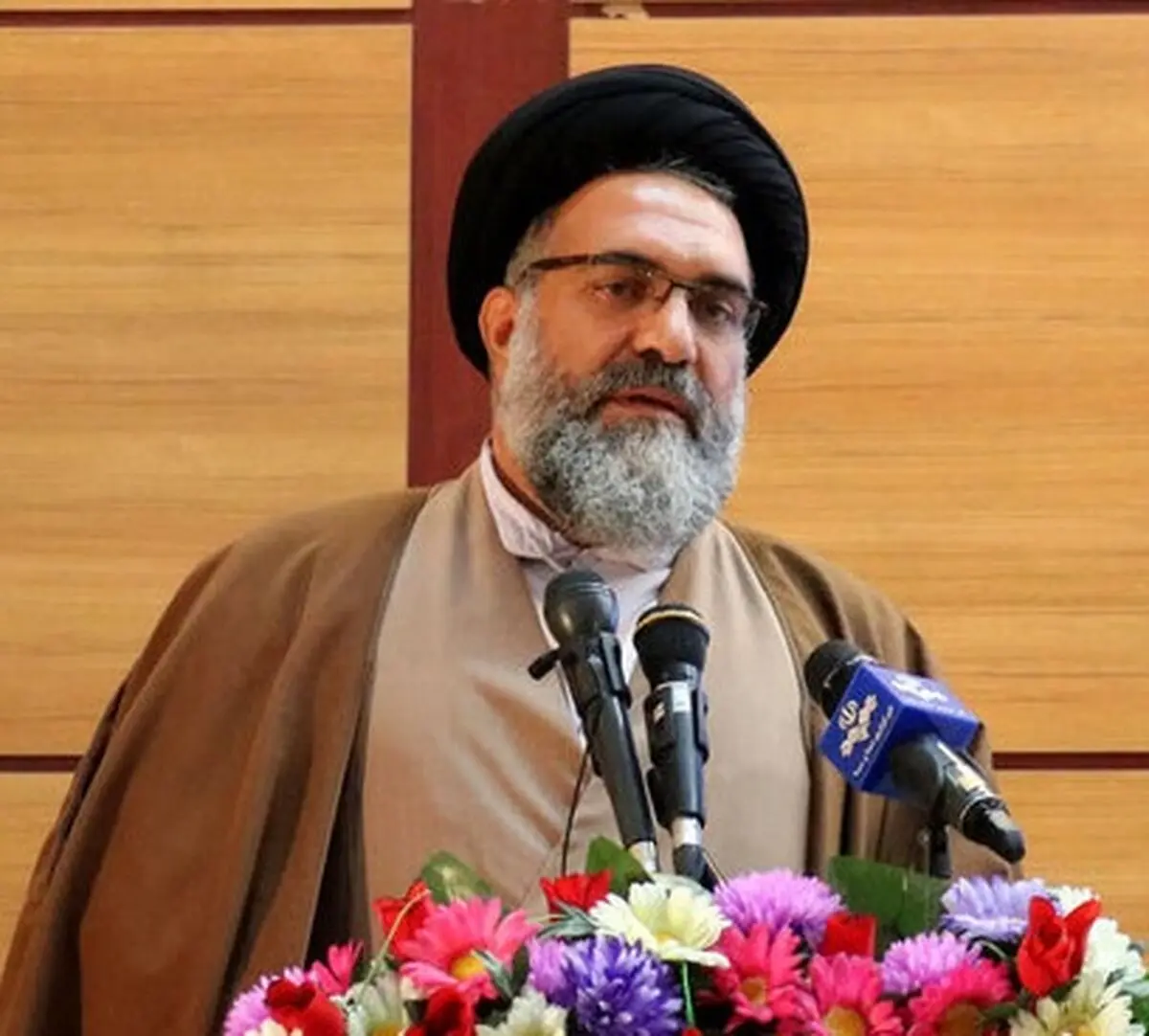  اینترنت مثل یک شمشیر دولبه است که با مدیرت مناسب می‌تواند از ظرفیت مثبت آن به خوبی استفاده کرد