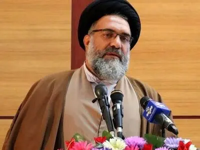  اینترنت مثل یک شمشیر دولبه است که با مدیرت مناسب می‌تواند از ظرفیت مثبت آن به خوبی استفاده کرد