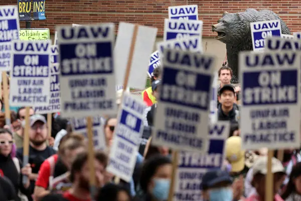 تداوم اعتصاب کارکنان دانشگاه‌های کالیفرنیا
