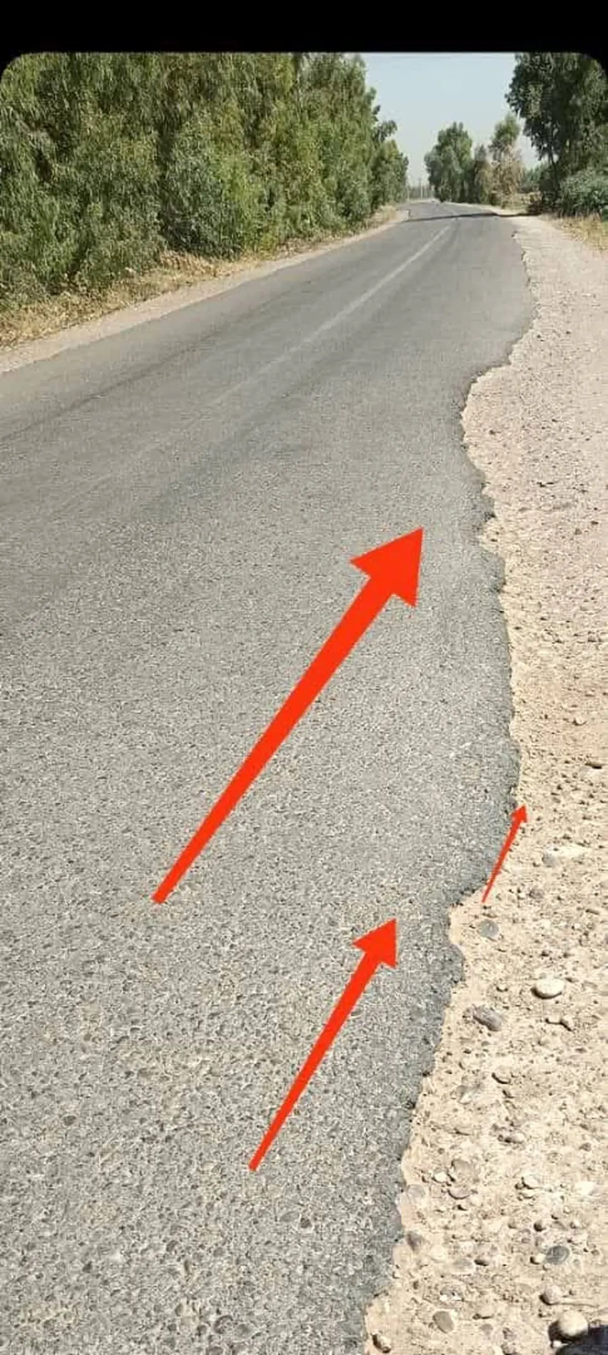 کنارگذر جنوب غربی شهر ایلام در دست اجر است