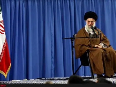 Supreme Leader meets with Holy Quran Reciters