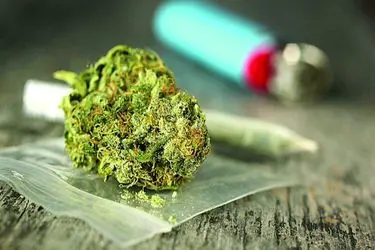 کشف یک کیلو  و ۶۵۰ گرم ماری جوانا در چُرام 