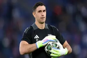 ​درخواست امانوئل پتی از چلسی برای سبقت از منچستریونایتد