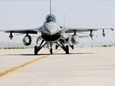 
Taiwanese F-16 crashes off island's eastern coast
