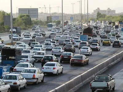 آزاد راه قزوین-البرز با ترافیک نیمه‌سنگین روبرو است