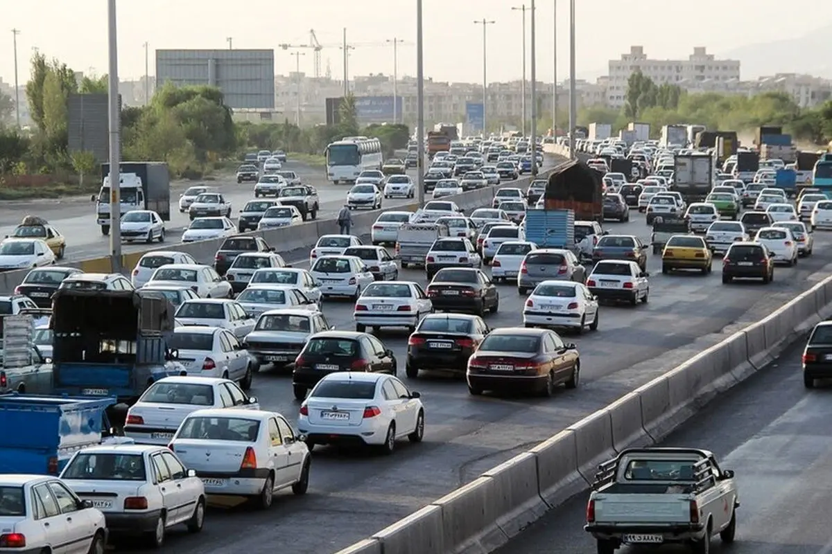 آزاده راه قزوین - کرج با ترافیک سنگین روبرو است