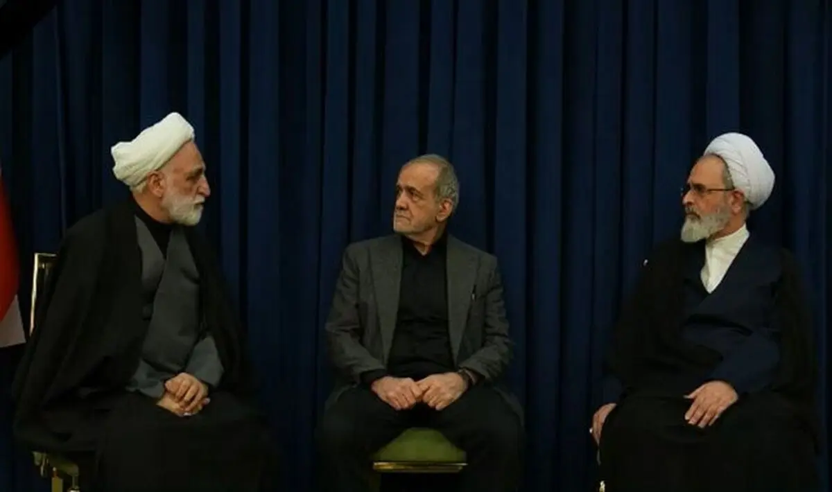 واگذاری اختیار عزل و نصب مقامات نظامی و انتظامی و اعلان صلح و جنگ به شورای موقت رهبری