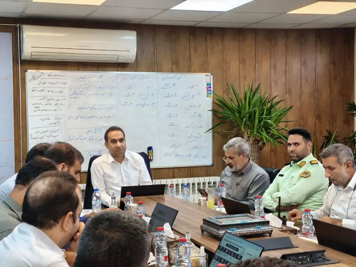 بررسی موانع ساماندهی سد معبر و بهسازی معابر در مناطق یازده‌گانه شیراز