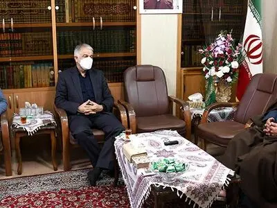 انتقاد امام جمعه اصفهان از تغییر بیشتر مدیران هم‌زمان با تغییر دولت‌ها/ طباطبایی‌ نژاد: مدیران توانمند شهر را تغییر ندهید 