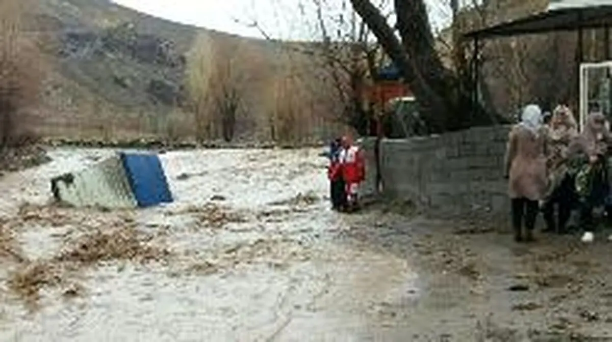 امدادرسانی به بیش از ۲ هزار تن در سیل و آبگرفتگی ۱۵ استان