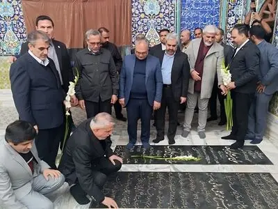 ورود صالحی‌امیری به سمنان، پایتخت راه ابریشم ایران/ آغاز سفر دو روزه با ادای احترام به شهدای والامقام