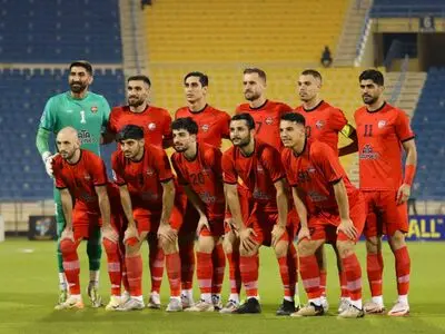 پوستر باشگاه تراکتور برای تقابل با تیم هوادار