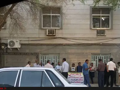 تجمع کارگران آب و فاضلاب روستایی خوزستان مقابل اداره کل/ تجمع به علت عدم پرداخت حقوق