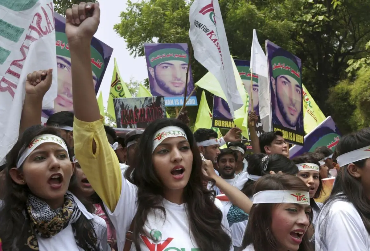 پاکستان دیپلمات سفارت هند را احضار کرد