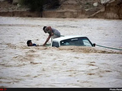 سیل در شهرستان میبد 2 کودک را به کام مرگ فرستاد 