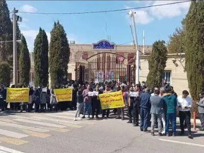 تجمع اعتراضیِ پرستاران و کادر درمان رفسنجان