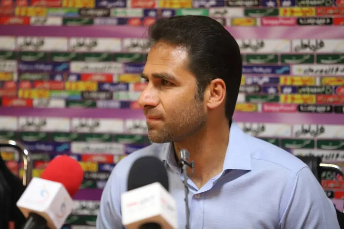صادقی: حریف دست و پا بسته ای برای پرسپولیس نیستیم/ آنها قوی تر از فصل قبل شده‌اند